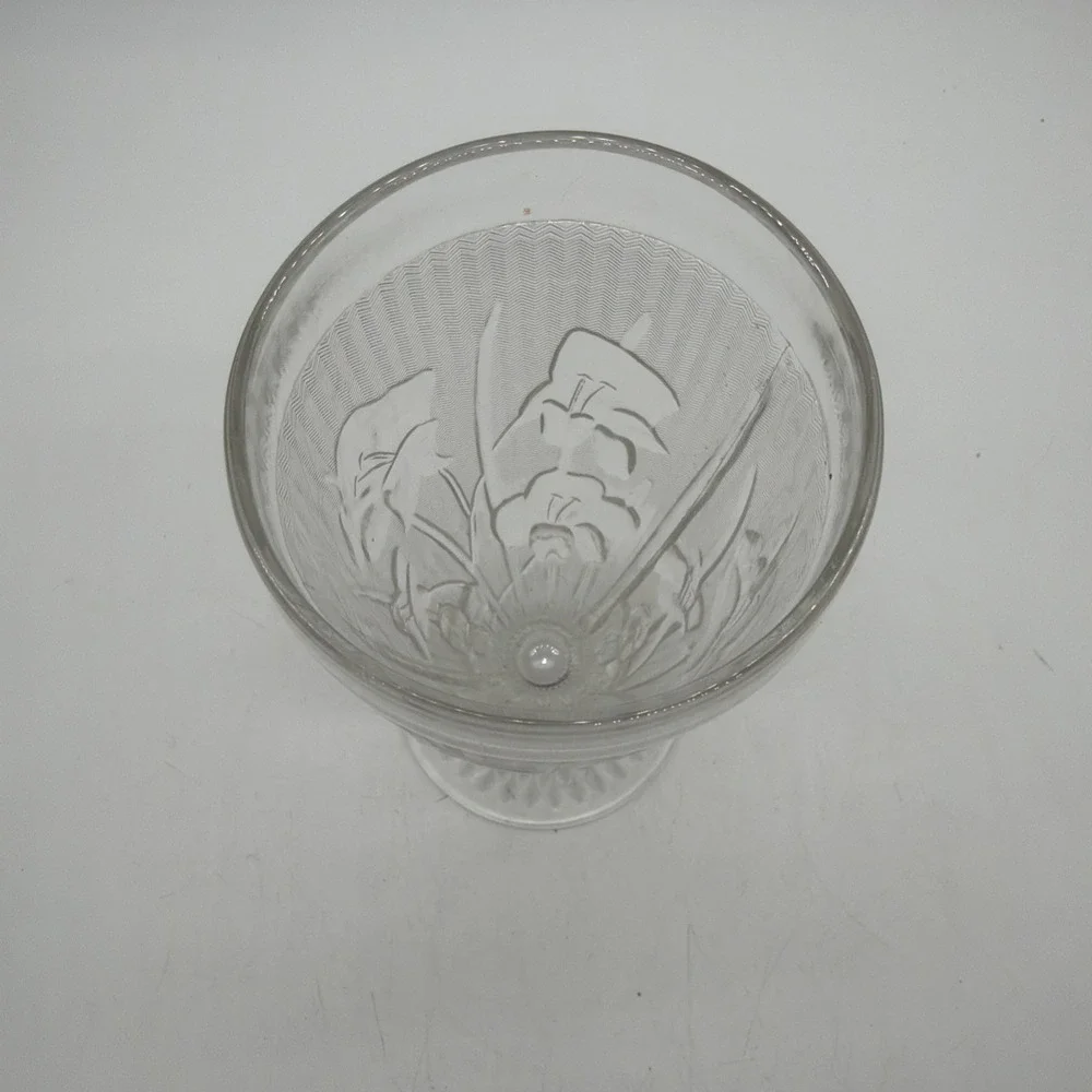 Jeanette Glass Iris and Herringbone 6.5
